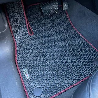 Сірий ромбик чорний кант